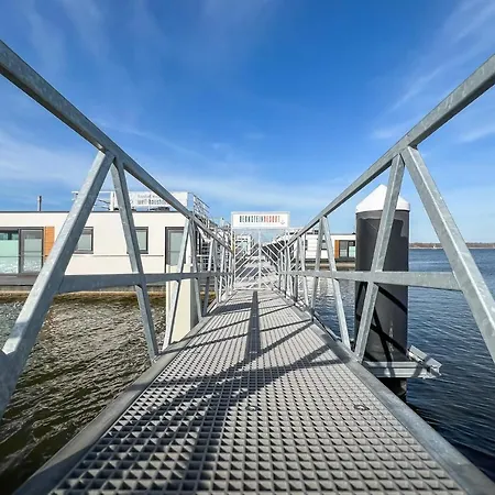 Floatinghouses Bernsteinresort