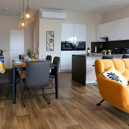 Floatinghouses Bernsteinresort