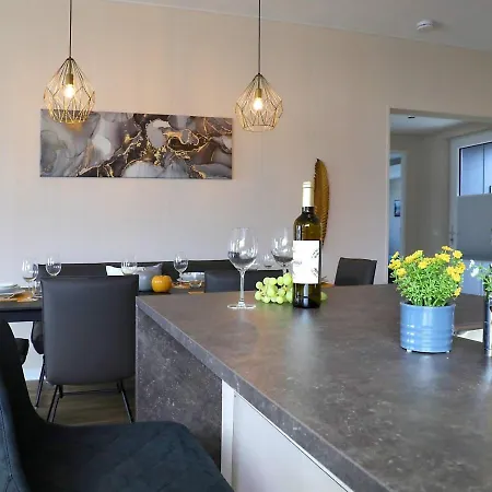 Floatinghouses Bernsteinresort *