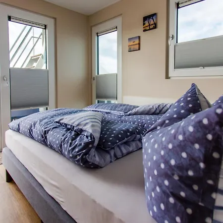 Floatinghouses Bernsteinresort * Ribnitz-Damgarten