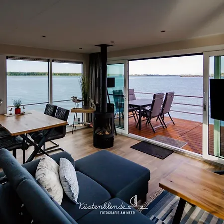 Floatinghouses Bernsteinresort * Ribnitz-Damgarten